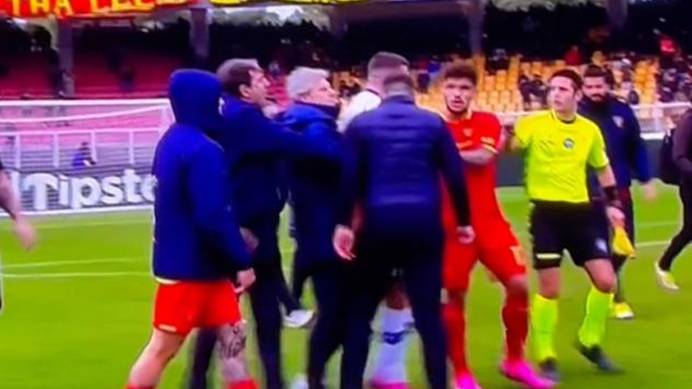 Απίστευτο: Ο προπονητής της Λέτσε έριξε κουτουλιά σε παίκτη της Βερόνα!