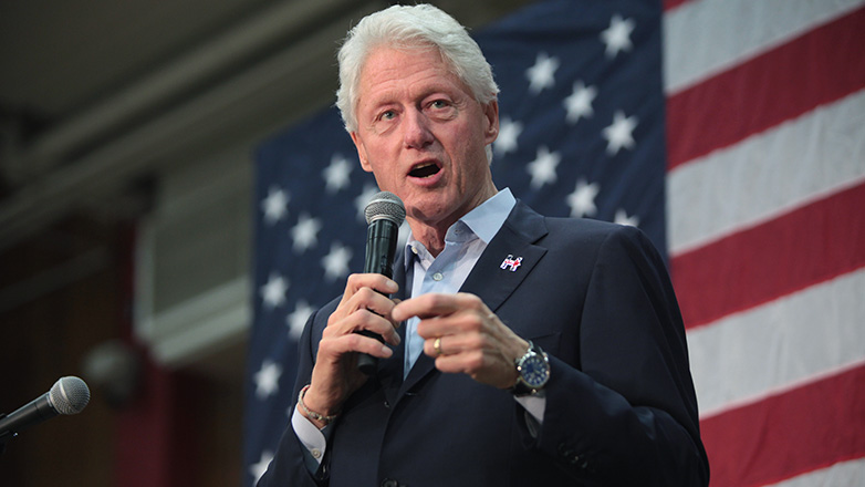 Ο Μπιλ Κλίντον πήρε εξιτήριο από το νοσοκομείο