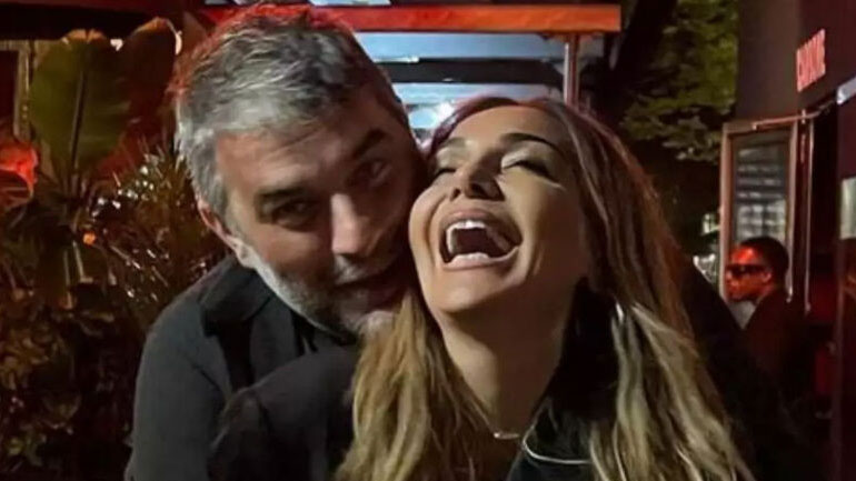 Επέστρεψε στο σπίτι του ο Βασίλης Μπισμπίκης – Στο πλευρό του η Δέσποινα Βανδή