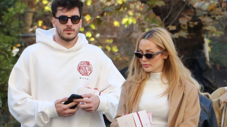 Φώτης Ιωαννίδης: Η αγκαλιά και το φιλί με την Ελένη Βουλγαράκη μετά τη νίκη του Παναθηναϊκού