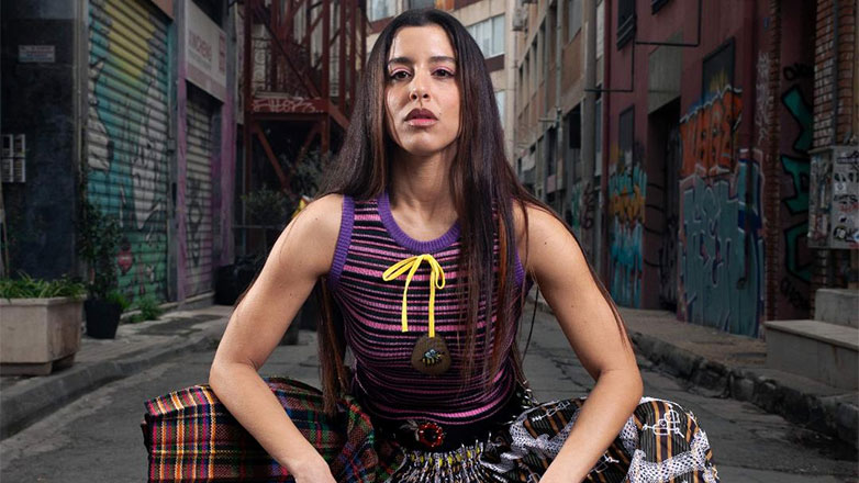 Μαρίνα Σάττι: Σαρώνει στα παγκόσμια και ευρωπαϊκά charts με το «ZARI»