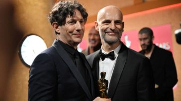 Όσκαρ: Ο εβραϊκής καταγωγής Τζόναθαν Γκλέιζερ αναφέρθηκε στη Γάζα δίνοντας αληθινό μάθημα ανθρωπιάς