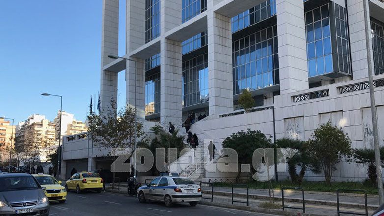 Εκκενώνεται το Εφετείο μετά από τηλεφώνημα για βόμβα