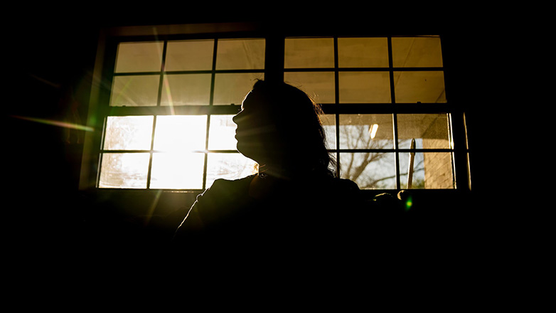 Πώς «αρπακτικά» σε δημοφιλείς διαδικτυακές πλατφόρμες εξαναγκάζουν τα παιδιά να αυτοτραυματιστούν