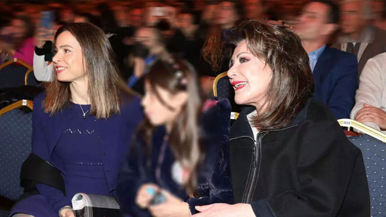 Γιάννα Αγγελοπούλου Δασκαλάκη: Σπάνια δημόσια εμφάνιση με την κόρη της Καρολίνα και την εγγονή της
