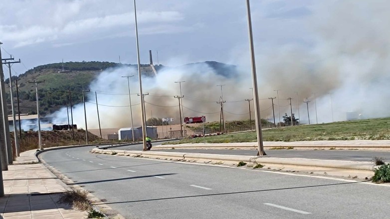 Ο αντιδήμαρχος Πρασίνου αναζητείται για τη φωτιά στο Λαύριο