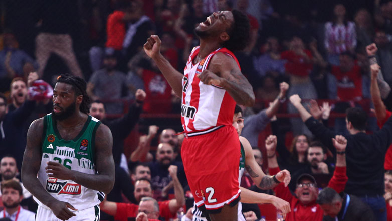 Προβάδισμα για την τετράδα ο Ολυμπιακός, 71-65 τον Παναθηναϊκό