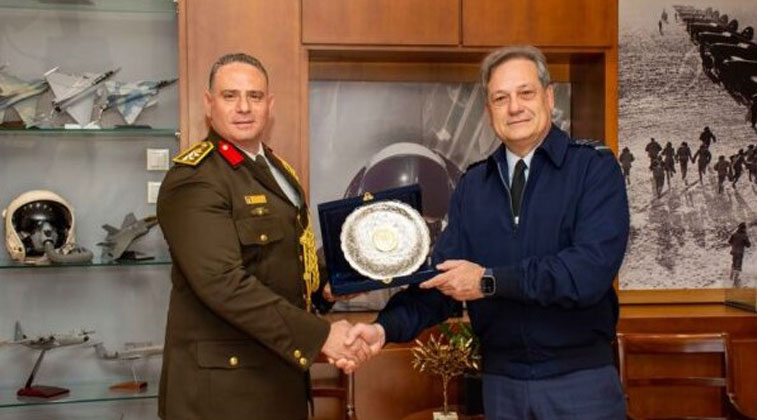 Συνάντηση του Αρχηγού ΓΕΑ με τον ακόλουθο άμυνας της Αιγύπτου