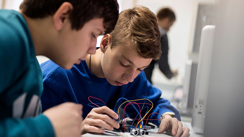 Με την τεχνολογία στα χέρια των νέων, το κοινό καλό γίνεται πράξη