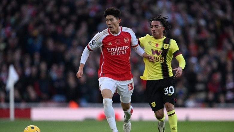 Άρσεναλ: Υπέγραψαν οι Τομιγιάσου και Γουάιτ τα νέα συμβόλαια