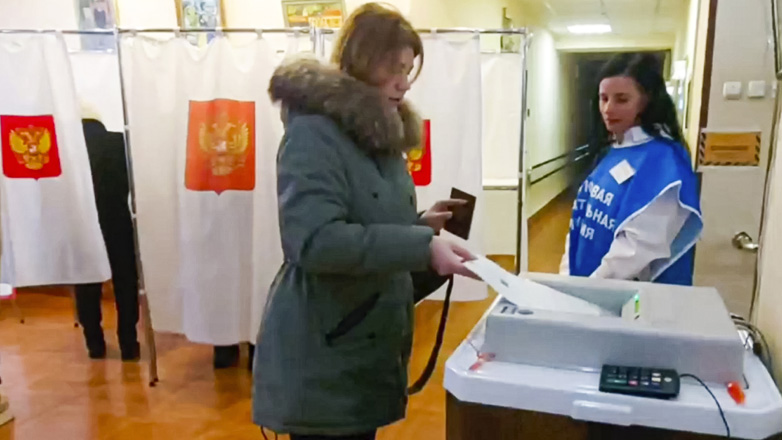 Ρωσία-προεδρικές εκλογές: Οι κάτοικοι της ρωσικής Άπω Ανατολής άρχισαν να ψηφίζουν – Προς μια νέα θητεία ο Πούτιν Ρωσία-προεδρικές εκλογές: Οι κάτοικοι της ρωσικής Άπω Ανατολής άρχισαν να ψηφίζουν – Προς μια νέα θητεία ο Πούτιν