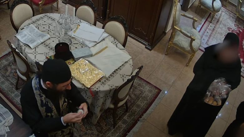 Μονή Αββακούμ: Νέο βίντεο με επίδειξη «θαύματος» από τον ηγούμενο Νεκτάριο σε μοναχές