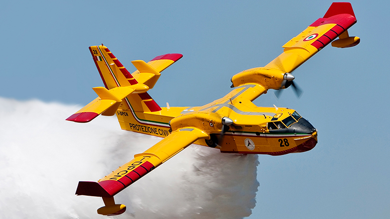 Η Ελλάδα αγοράζει επτά νέα Canadair CL-515