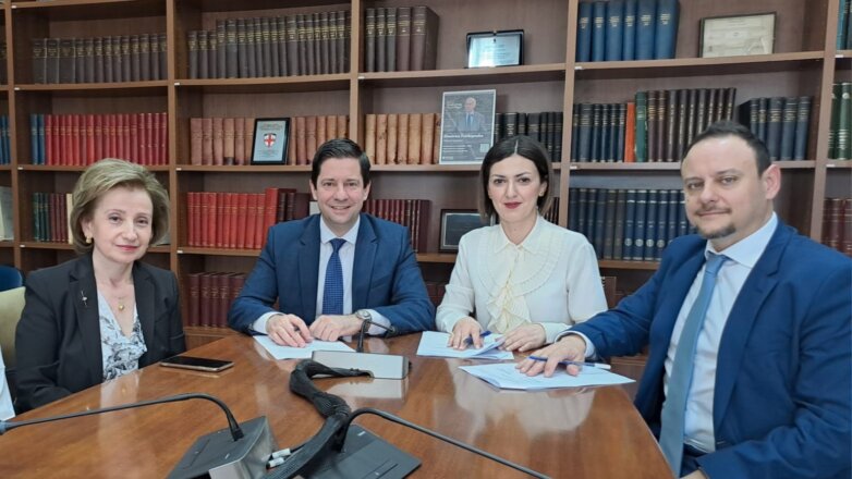 Εθνικό Σχέδιο Δράσης για τον HIV: Προγραμματική συμφωνία ΕΚΠΑ και Υπουργείου Υγείας