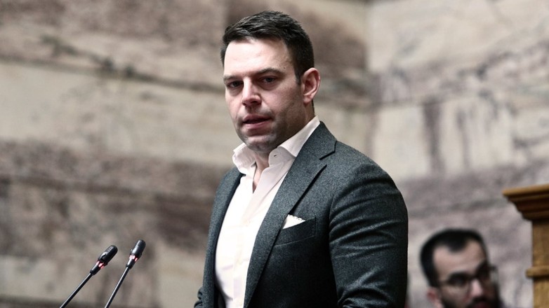 Στ. Κασσελάκης: «Άλλο ένα “κάτσε λίγο στην άκρη μέχρι να ξεχαστεί και επιστρέφεις” από τον Μητσοτάκη»
