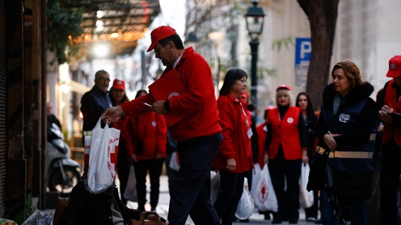 Θεσσαλονίκη: Στον δρόμο κλιμάκια του Ελληνικού Ερυθρού Σταυρού για τους άστεγους της πόλης