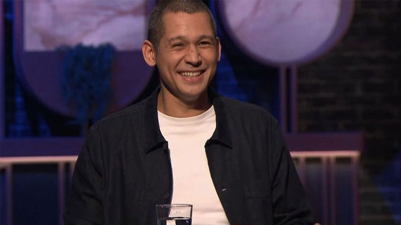 MasterChef: Ο Σωτήρης Κοντιζάς αποκάλυψε πώς γνώρισε τη σύζυγό του και ξέσπασαν όλοι σε γέλια