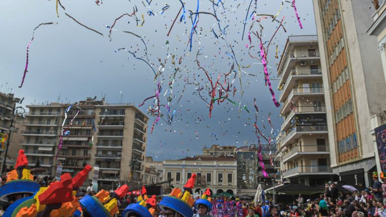 Πάτρα: 88 συλλήψεις το τριήμερο του καρναβαλιού για ναρκωτικά, βεγγαλικά και παρεμπόριο