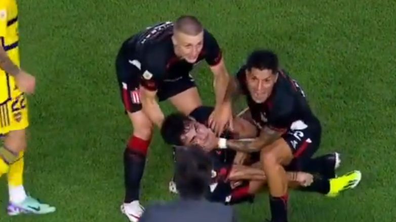 Σοκ στην Αργεντινή: Ποδοσφαιριστής κατέρρευσε στο γήπεδο μετά από επιληπτική κρίση