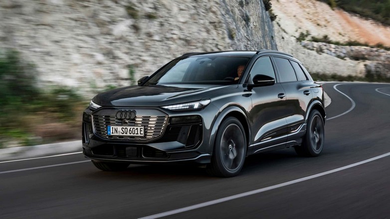 Νέο Audi Q6 e-tron: Με 3 οθόνες, έως 517 άλογα και αυτονομία 625χλμ.