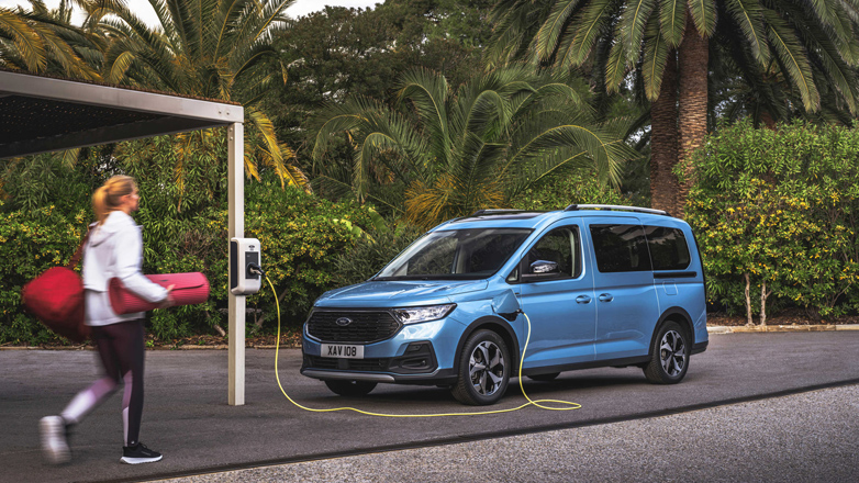 Ford Tourneo Connect: Με νέο Plug-In Hybrid σύστημα μετάδοσης κίνησης και αυξημένη ευελιξία