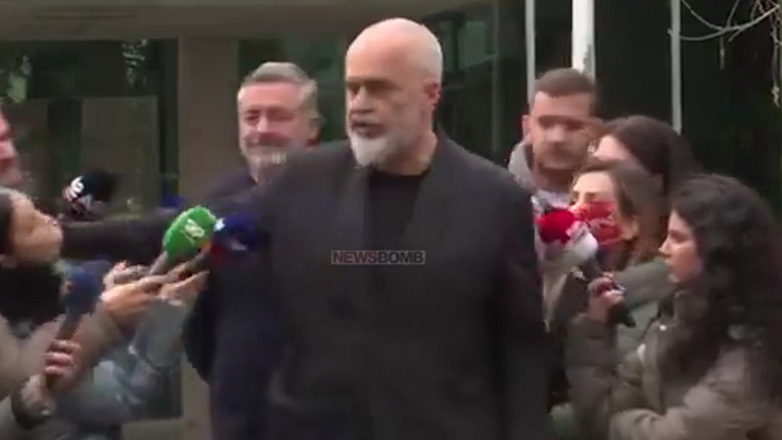 Ο Έντι Ράμα έσπρωξε δημοσιογράφο μπροστά στις κάμερες