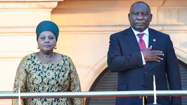 Νότια Αφρική: Για διαφθορά κατηγορείται η προέδρος του κοινοβουλίου, Νοσιβίουε Μαπίσα