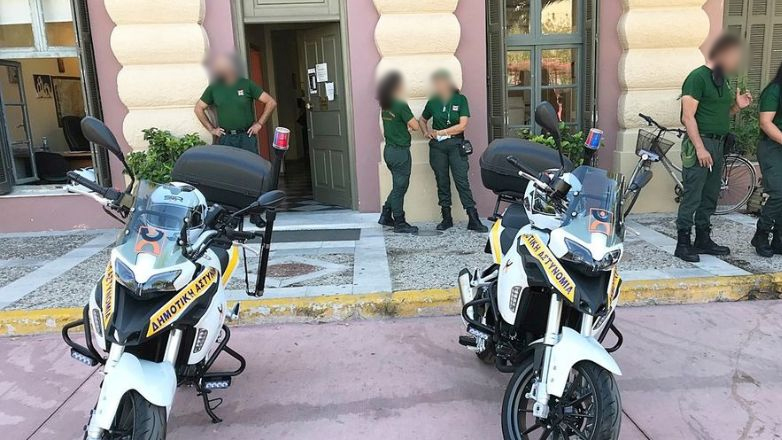 Παρανομεί ο Δήμος Καλαμάτας – Μετέτρεψε διοικητικούς υπαλλήλους σε Δημοτικούς Αστυνομικούς με στολή και σήμα