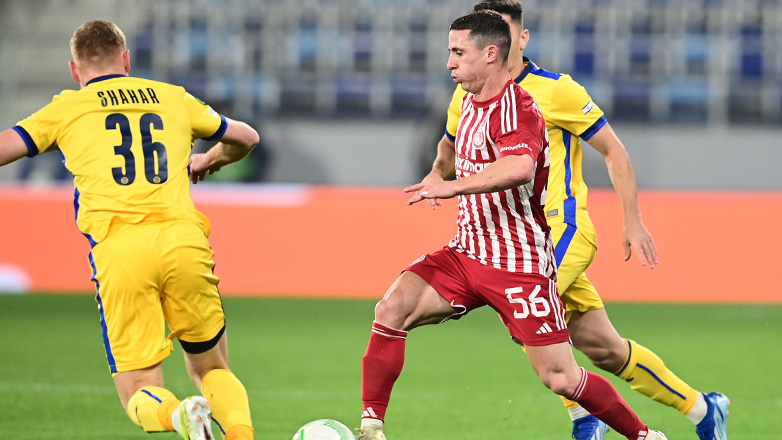 H UEFA αποθέωσε τον Ποντένσε!