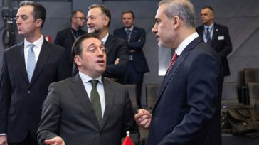 Σχέσεις Τουρκίας – ΕΕ, αμυντική συνεργασία και Γάζα στην ατζέντα της συνάντησης Φιντάν – Αλμπάρες