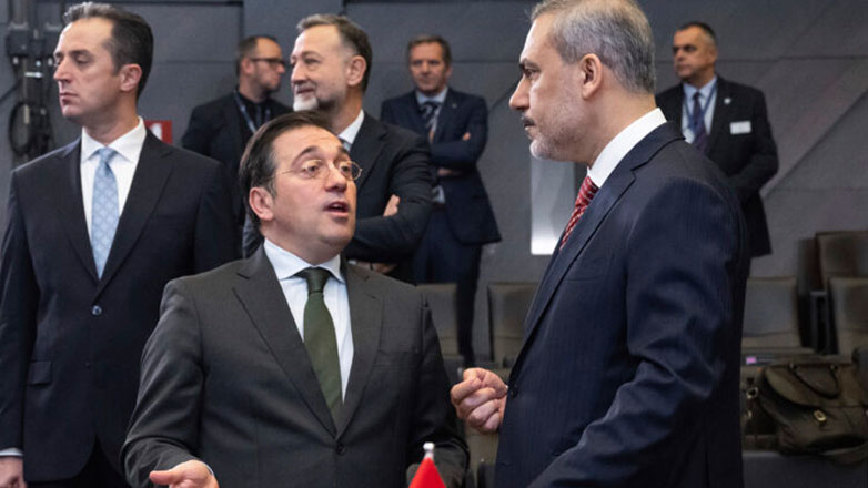 Σχέσεις Τουρκίας – ΕΕ, αμυντική συνεργασία και Γάζα στην ατζέντα της συνάντησης Φιντάν – Αλμπάρες