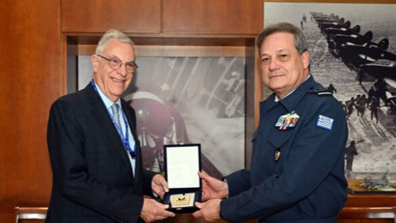 Συνάντηση του αρχηγού ΓΕΑ με τον διευθυντή της Γενικής Διεύθυνσης Πολιτικής Άμυνας και Διεθνών Σχέσεων