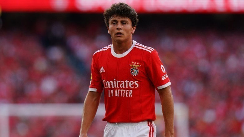 Στο στόχαστρο της Παρί ο Ζοάο Νέβες