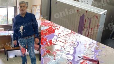 Λάρισα: Επίθεση με μπογιές δέχτηκε ο Κώστας Αγοραστός