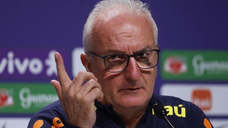 Βραζιλία: Ο ομοσπονδιακός προπονητής Ντοριβάλ μίλησε για Άλβες και Ρομπίνιο