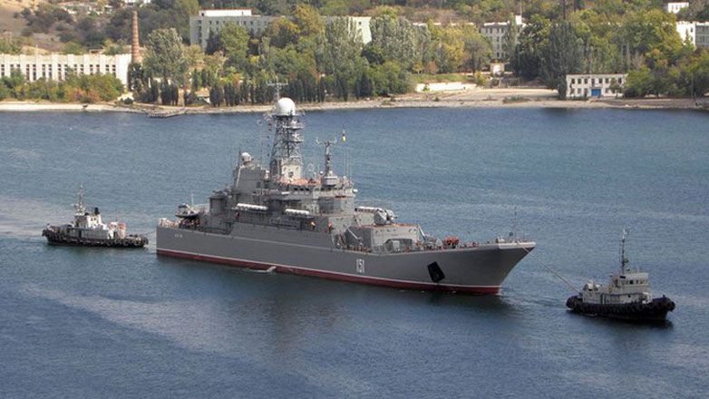 Η Ουκρανία ανακοίνωσε ότι έπληξε δύο ρωσικά πλοία στην Κριμαία