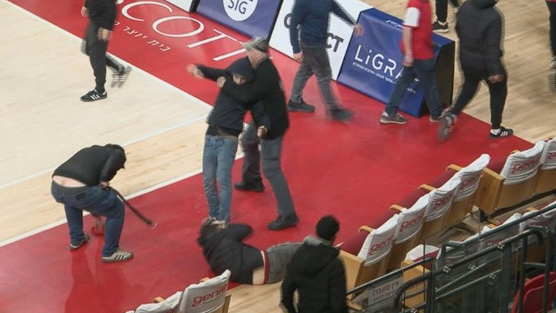 Ισραήλ: Σοβαρά επεισόδια στο ματς Χάποελ Τελ Αβίβ-Χάποελ Χάιφα – Έστειλαν στο νοσοκομείο φίλαθλο της φιλοξενούμενης ομάδας