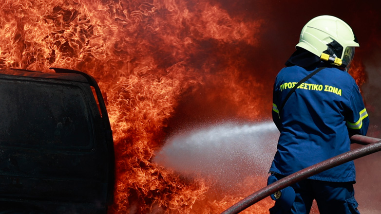 Προσπάθησαν να διαρρήξουν επιχείρηση στην Κόρινθο – Έκαψαν το όχημα διαφυγής τους