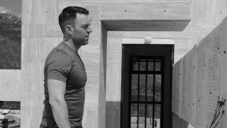 Κασσελάκης: «Σήμερα είμαι εξοδούχος στρατιώτης, ας ειρωνευτούν μερικές “πατριωτικές” κραυγές»