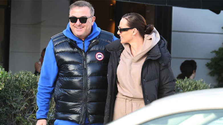 Αντώνης Ρέμος – Υβόννη Μπόσνιακ: Σπάνια κοινή έξοδος για το ζευγάρι στη Γλυφάδα