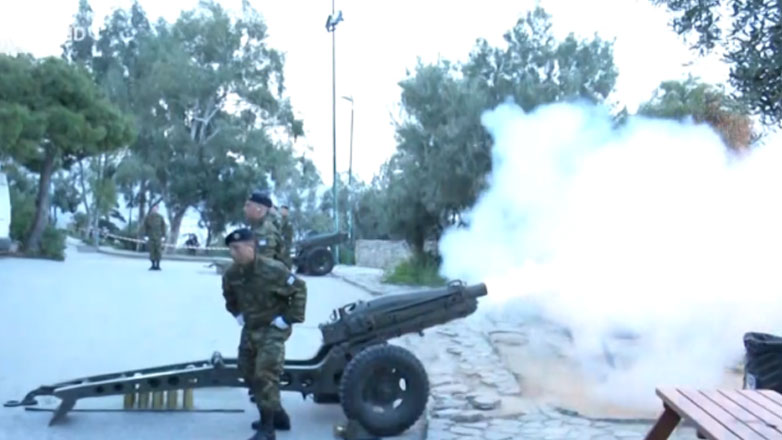 Τιμή στην εθνική επέτειο με 21 κανονιοβολισμούς από τον Λυκαβηττό