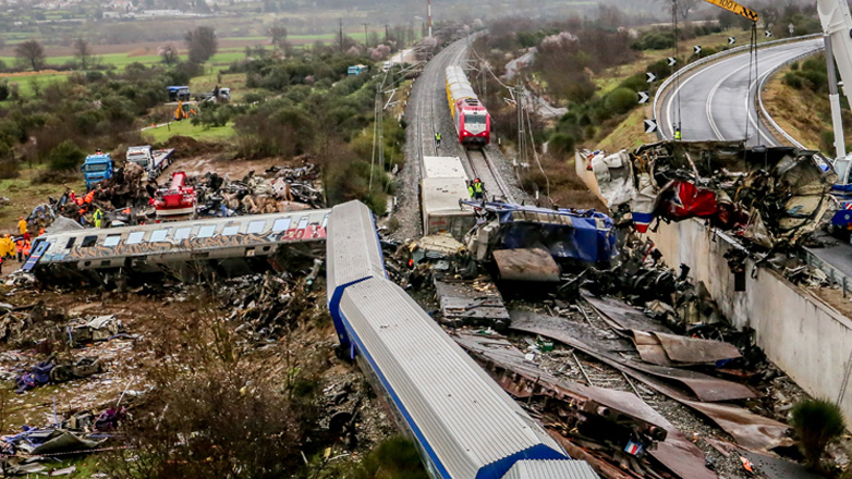 Τέμπη: Ανακοίνωση της Πανελλήνιας Ένωσης Προσωπικού Έλξης