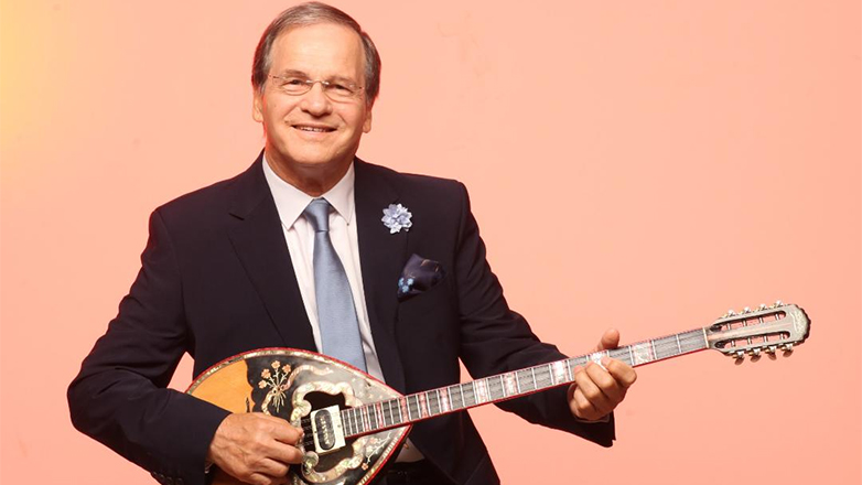 Χρήστος Νικολόπουλος: Γιορτάζει με μία μεγάλη περιοδεία τα 60 του χρόνια στον πολιτισμό