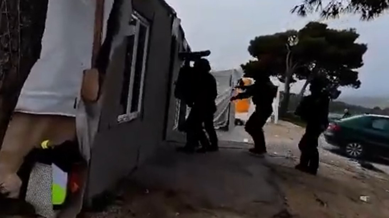 Τρεις συλλήψεις στα Σπάτα για κλοπές