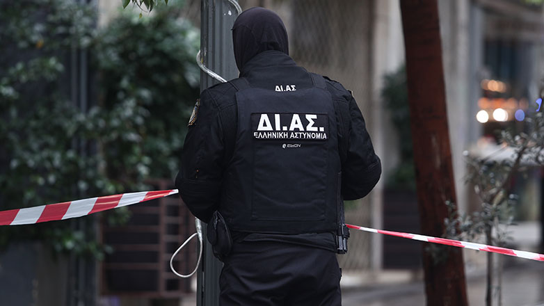 Τηλεφώνημα για βόμβα σε σούπερ μάρκετ στην Αγία Παρασκευή – Άνοιξε η Μεσογείων