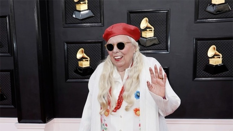 Η θρυλική Τζόνι Μίτσελ επιστρέφει στο Spotify και οι θαυμαστές της την αποθεώνουν