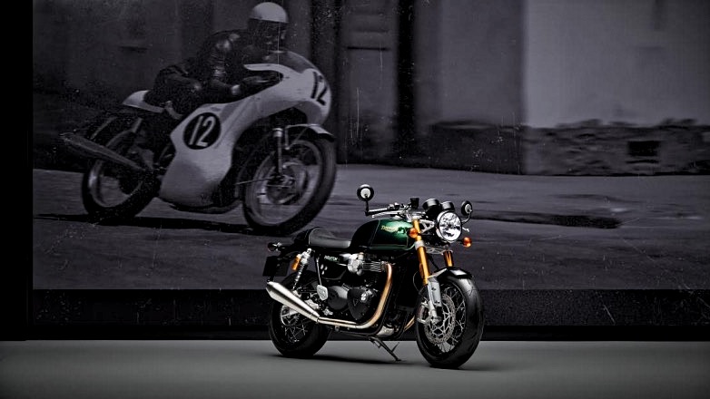 Η Triumph και η DGR στην τελευταία Thruxton Final Edition
