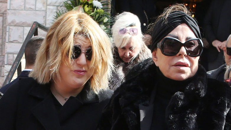 Άντζελα Δημητρίου: Χωρίς την Όλγα Κιουρτσάκη στο μνημόσυνο για τις 40 ημέρες από τον θάνατο της μητέρας της