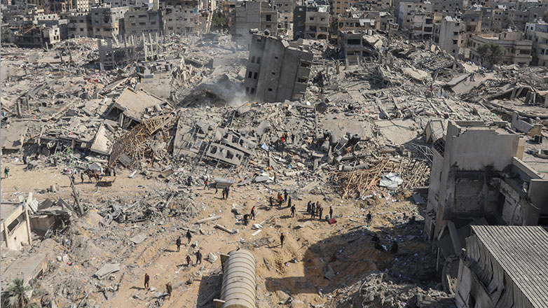 Διασκορπισμένα πτώματα στα ερείπια του νοσοκομείου Αλ Σίφα