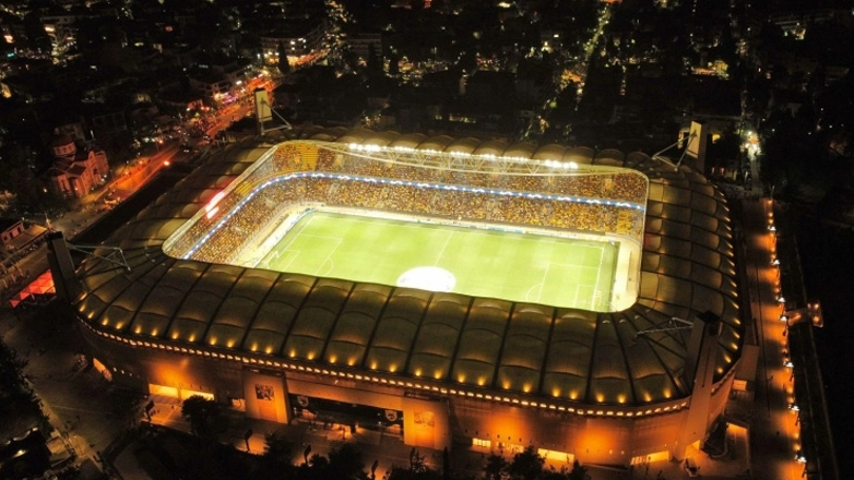 Conference League: Aπό 8.800 εισιτήρια θα πάρουν Ολυμπιακός και ΠΑΟΚ αν προκριθούν στον τελικό